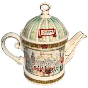 James Sadler 2-cup Porcelain Teapot - London Horseguards Buckingham Palace